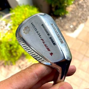 Hogan Plus 1 Equalizer Golf Club  in right Handed